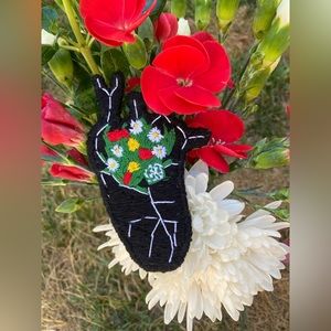 Black brooches with poppy and camomile/Handemade